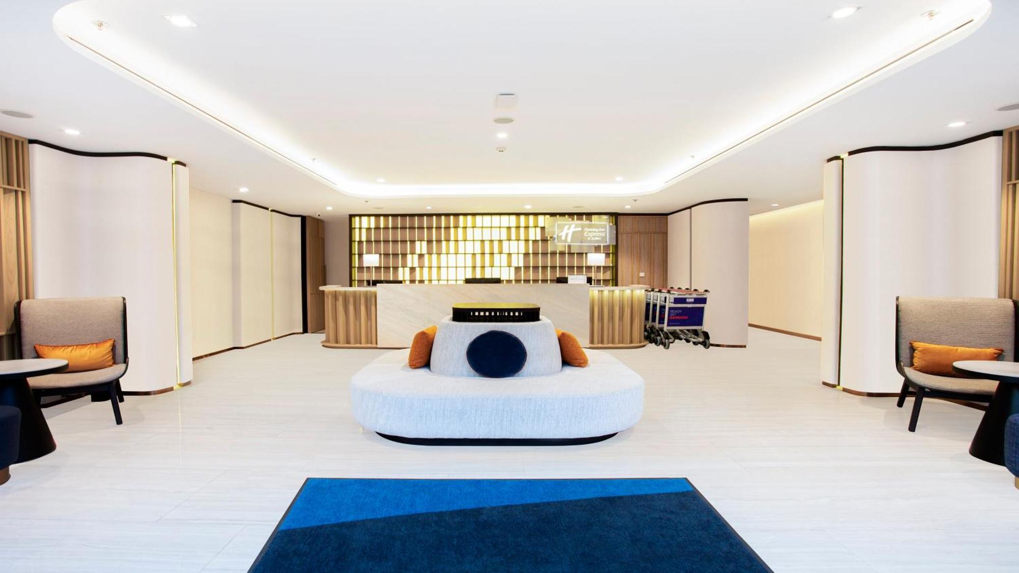 Holiday Inn Express & Suites Bangkok Central Pier By Ihg Exteriér fotografie