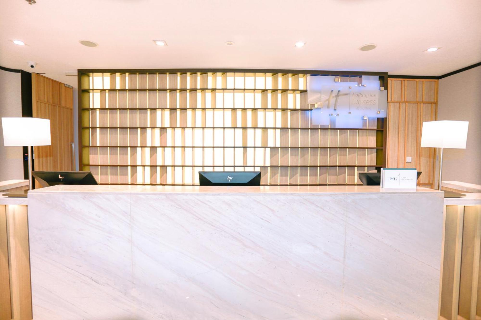 Holiday Inn Express & Suites Bangkok Central Pier By Ihg Exteriér fotografie